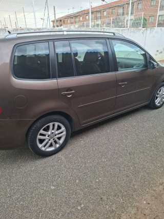 Volkswagen Touran 2011