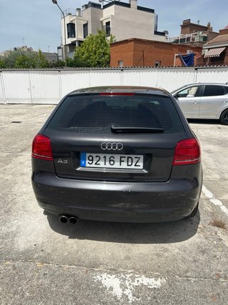 Audi A3.