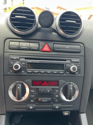 Audi A3.