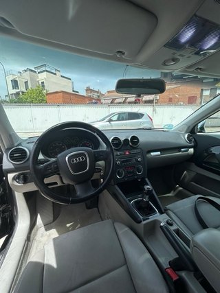 Audi A3.