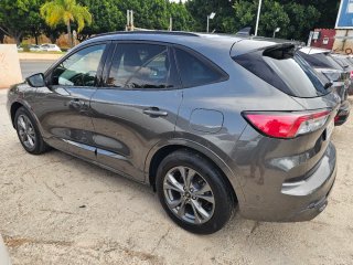 Ford Kuga ST-LINE Hibrido Enchufable 225 año 2023