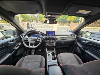Ford Kuga ST-LINE Hibrido Enchufable 225 año 2023