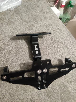 Portamatrículas Kawasaki Z125 Negro