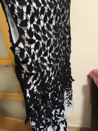 Vestido negro y blanco mujer