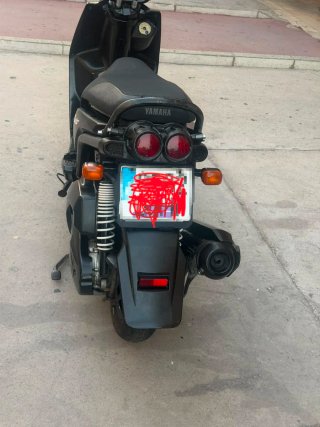 Dos Yamaha BWS 125 Scooter Negra