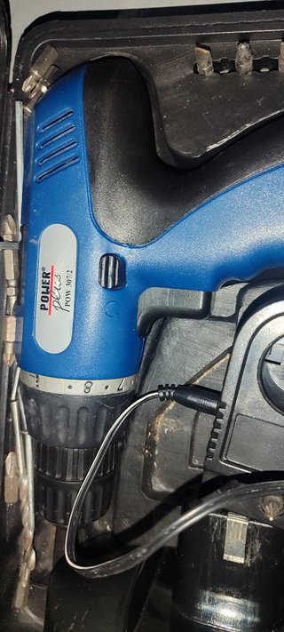 Taladro Inalámbrico Powerplus 14.4V POW307/2