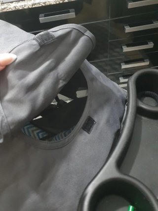 Carrito de bebé gris y azul