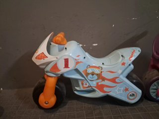 Moto correpasillos infantil azul