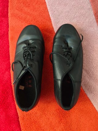 Zapatos de claqué SANTSIM negros