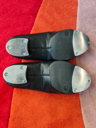 Zapatos de claqué SANTSIM negros