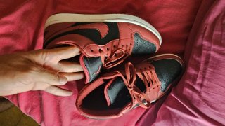Zapatillas Jordan Rojas y Negras