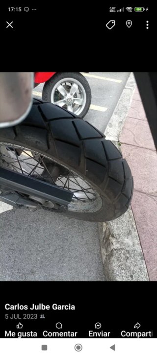 Aprilia Moto Adventure Negra y Gris