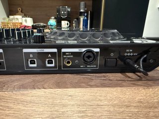 Pioneer DDJ-1000 en caja + maletín + protector