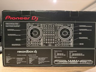 Pioneer DDJ-1000 en caja + maletín + protector