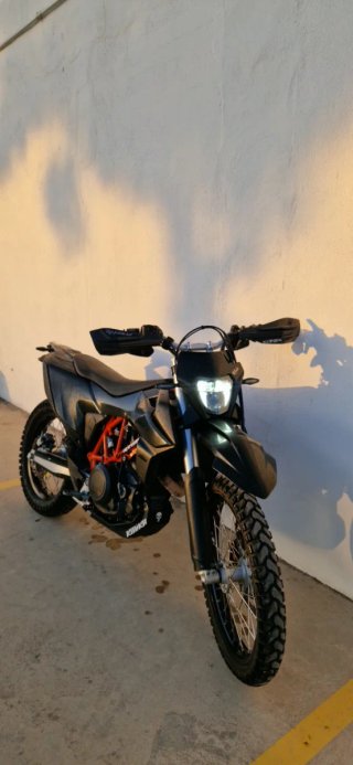 KTM 690 Enduro 8459€ sin extras 9459€ con todo!