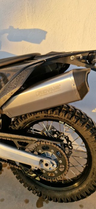 KTM 690 Enduro 8459€ sin extras 9459€ con todo!