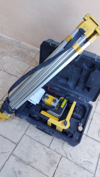 Nivel Láser DeWalt DE071