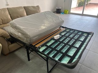 Sofá cama piel beige