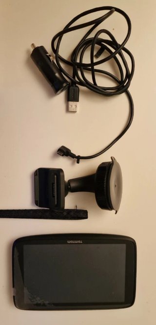 Navegador GPS TomTom con funda