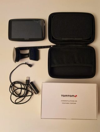 Navegador GPS TomTom con funda