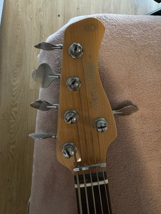 Bajo Marcus Miller V3 5 AWH 2ª Gen 5 Cuerdas