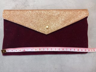 Pochette bordeaux e oro
