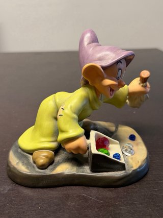 Figura del personaje de Disney Dopey (Mudito)