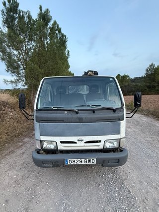 Nissan Cabstar 2002