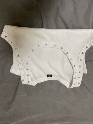 Camiseta tirantes tachuelas blanca XXL