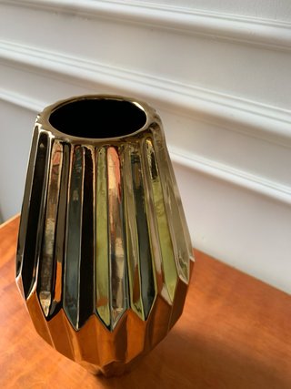 Jarrón Zara Home Dorado Plisado