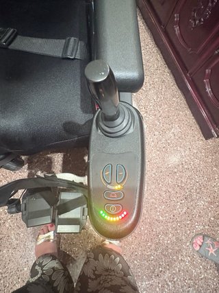 Silla de ruedas eléctrica Seminueva poco uso
