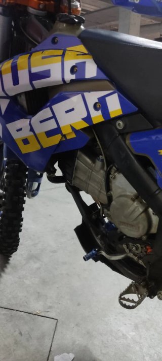 Husaberg 390 Enduro/Motocross Azul/Amarillo