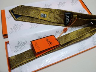 Corbata Hermes Dorada con Diseño