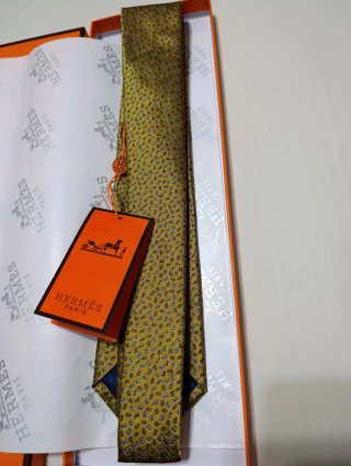 Corbata Hermes Dorada con Diseño