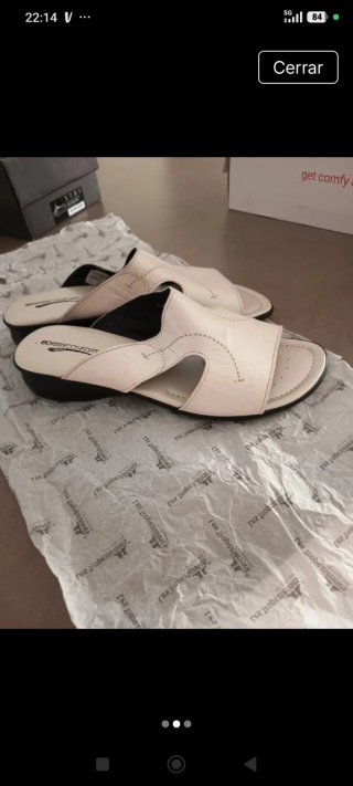 Sandalias de piel blancas