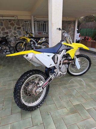 Suzuki RMZ 450 Motocross