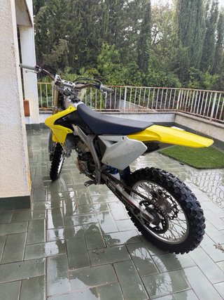 Suzuki RMZ 450 Motocross