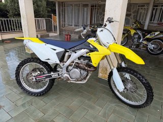 Suzuki RMZ 450 Motocross