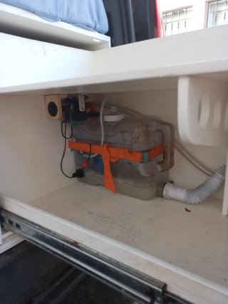 Mueble Camper con horno boda de agua depósito 80l