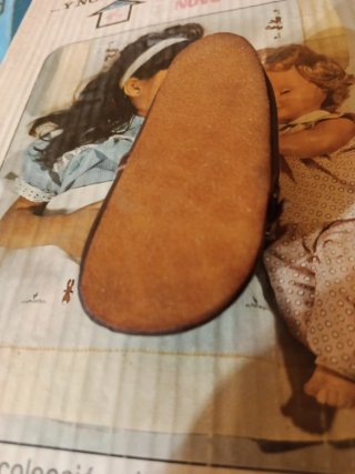 Zapatos muñeca de piel muy antiguos