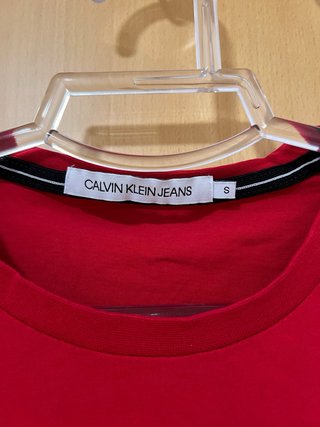 Camiseta Calvin Klein Roja
