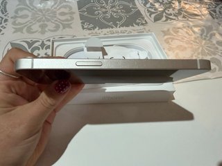 iPhone 13 Apple