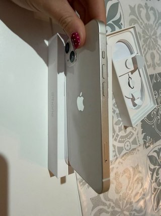 iPhone 13 Apple