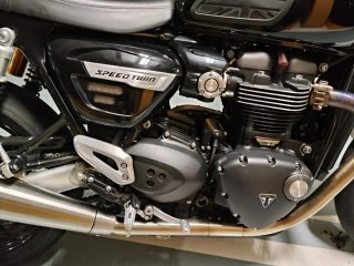 Triumph Speed Twin 1200 Negra/Plata