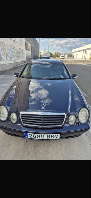 Mercedes-Benz  CLK 2002