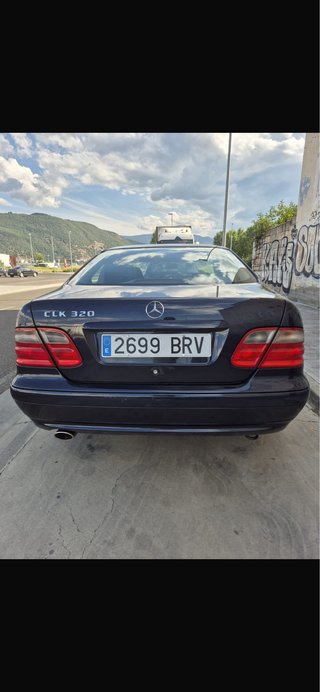 Mercedes-Benz  CLK 2002