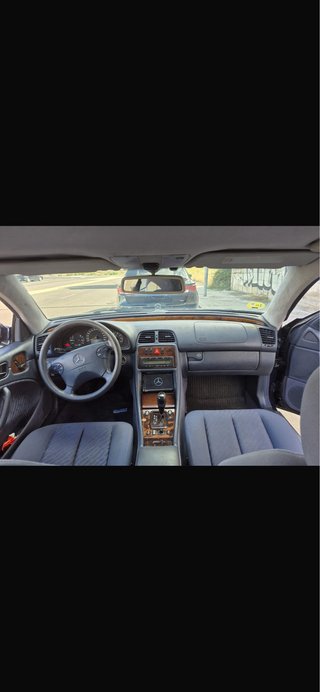 Mercedes-Benz  CLK 2002