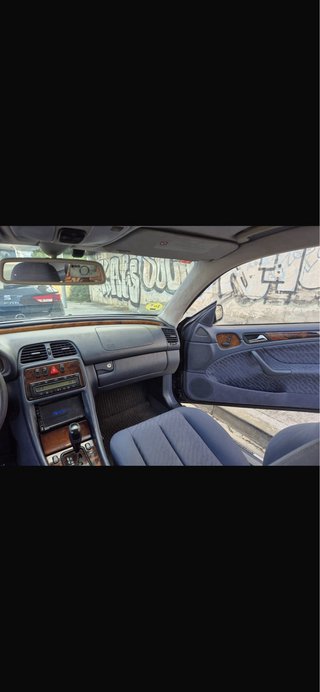 Mercedes-Benz  CLK 2002
