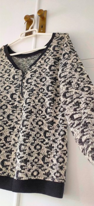 Jersey estampado leopardo