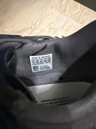 Zapatillas Adidas Ozweego GX3653 Negras/Púrpura